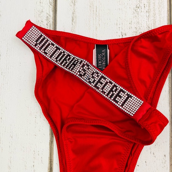 M-M/L Victoria’s Secret Shine Strap Brazilian Pantie & Garter Belt Set - Picture 3 of 9